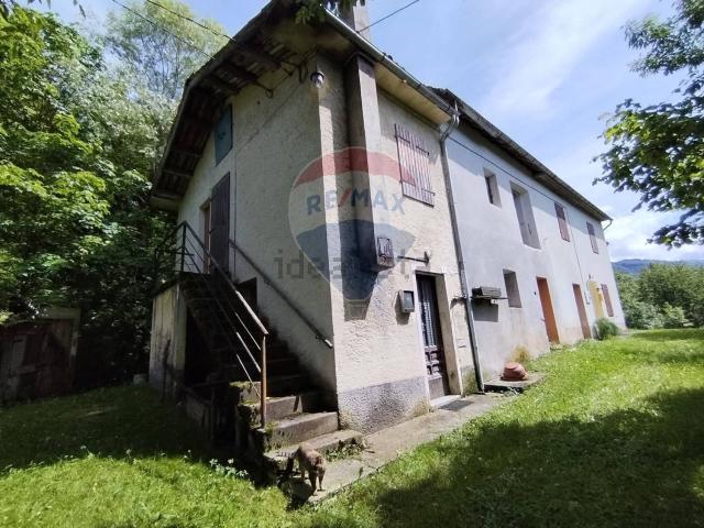 Villetta bifamiliare in vendita di 120 m² in Via Vanie, 4
