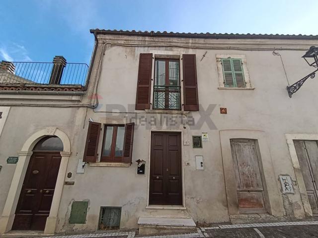 Villetta bifamiliare in vendita di 120 m² in Via Agostino Baiocco, 7