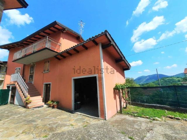 Villetta bifamiliare in vendita di 120 m² in Via Agù, 4