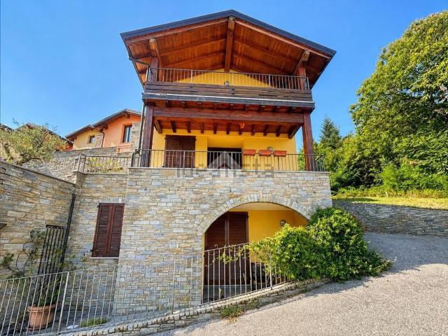 Villetta bifamiliare in vendita di 120 m² in Via Albaredo