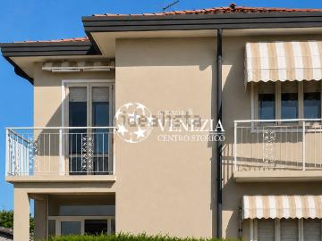Villetta bifamiliare in vendita di 120 m² in Via Alberoni