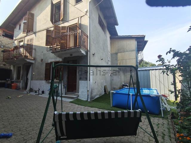 Villetta bifamiliare in vendita di 120 m² in Via Antonio Botta, 47
