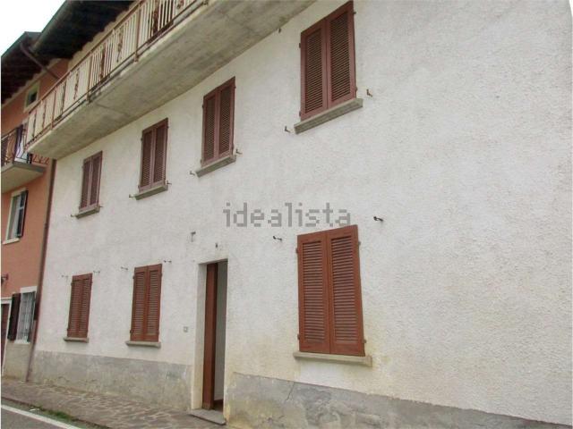 Villetta bifamiliare in vendita di 120 m² in Via Brigata Lupi di Toscana