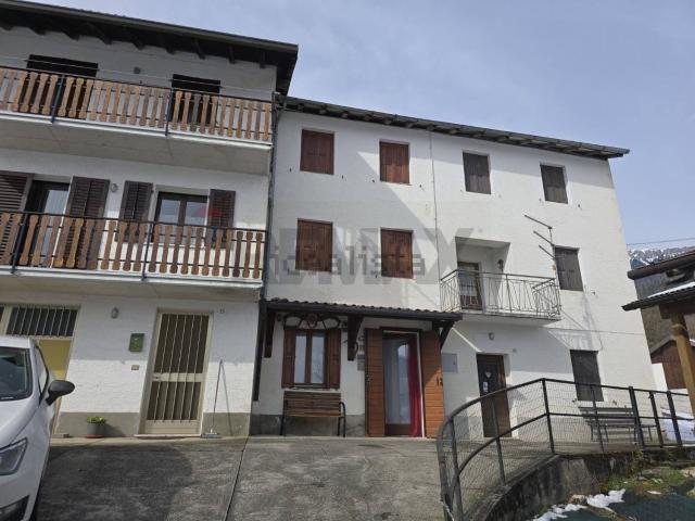 Villetta bifamiliare in vendita di 120 m² in Via Costa Alta, 64