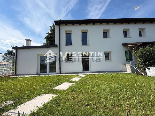 Villetta bifamiliare in vendita di 120 m² in Via del Pegorile