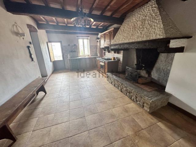 Villetta bifamiliare in vendita di 120 m² in Via di Ventena, 69