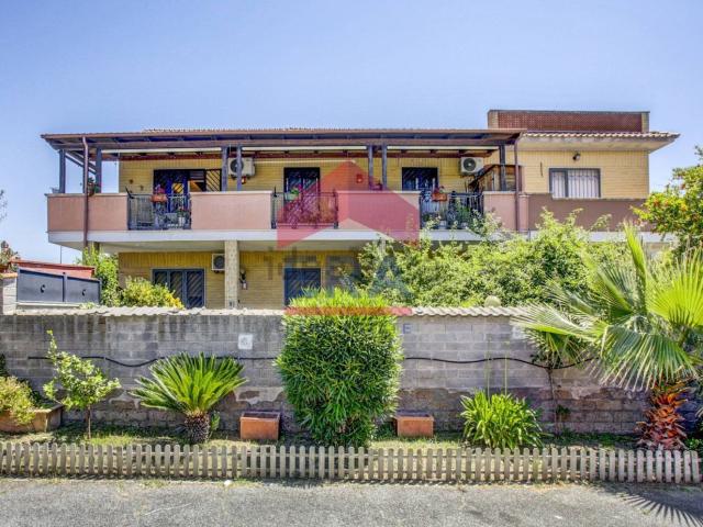 Villetta bifamiliare in vendita di 120 m² in Via Dora Riparia, 62