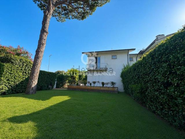 Villetta bifamiliare in vendita di 120 m² in Via Francesco Donati