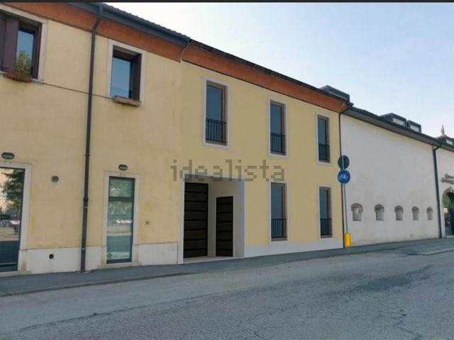 Villetta bifamiliare in vendita di 120 m² in Via G. Marconi, 100