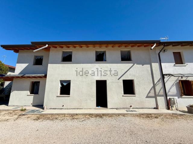 Villetta bifamiliare in vendita di 120 m² in Via Ghetti II, 9