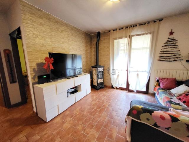 Villetta bifamiliare in vendita di 120 m² in Via Giovanni XXIII, 11