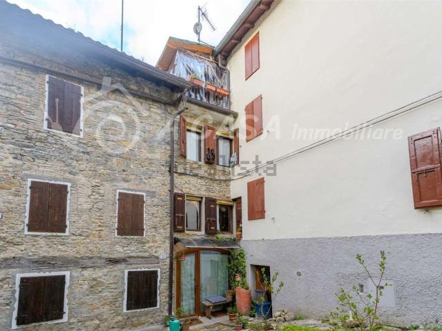 Villetta bifamiliare in vendita di 120 m² in Via Giovanni Battilochi, 75