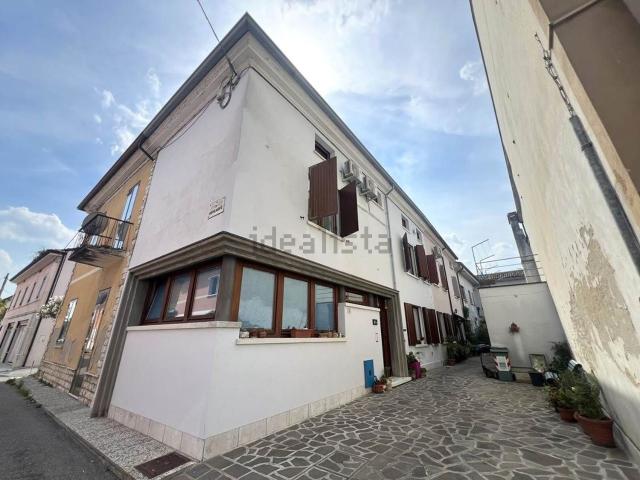 Villetta bifamiliare in vendita di 120 m² in Via IV Novembre