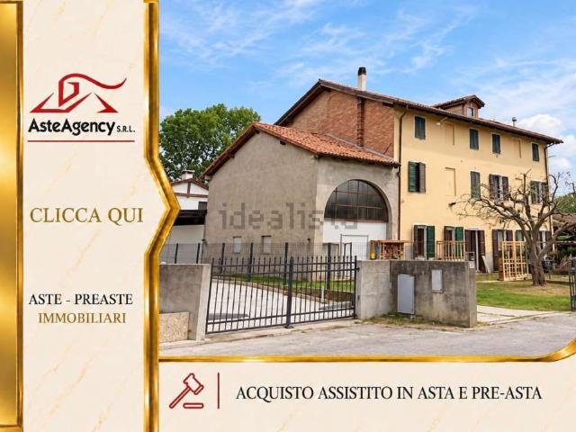 Villetta bifamiliare in vendita di 120 m² in Via Luigi Einaudi, 19