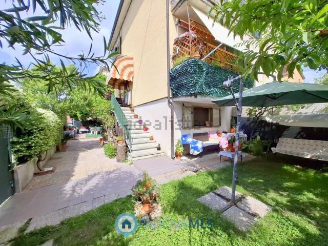 Villetta bifamiliare in vendita di 120 m² in Via Marco Zoppo