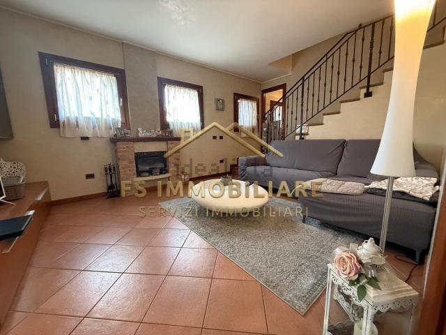 Villetta bifamiliare in vendita di 120 m² in Via Marco Polo