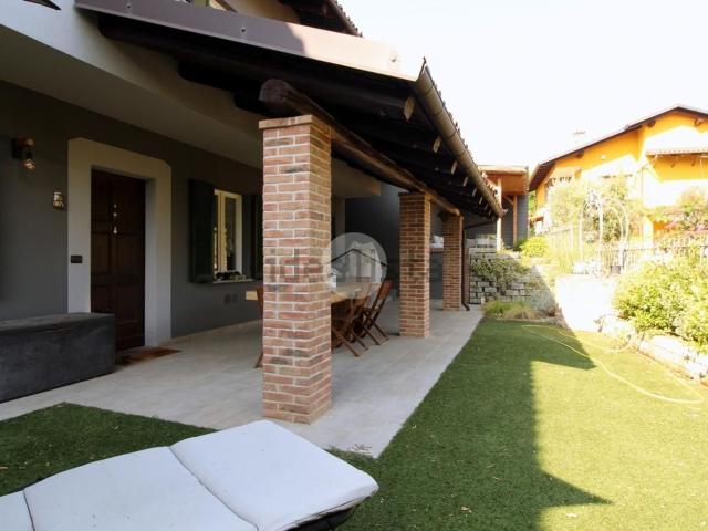 Villetta bifamiliare in vendita di 120 m² in Via Maunera, 8