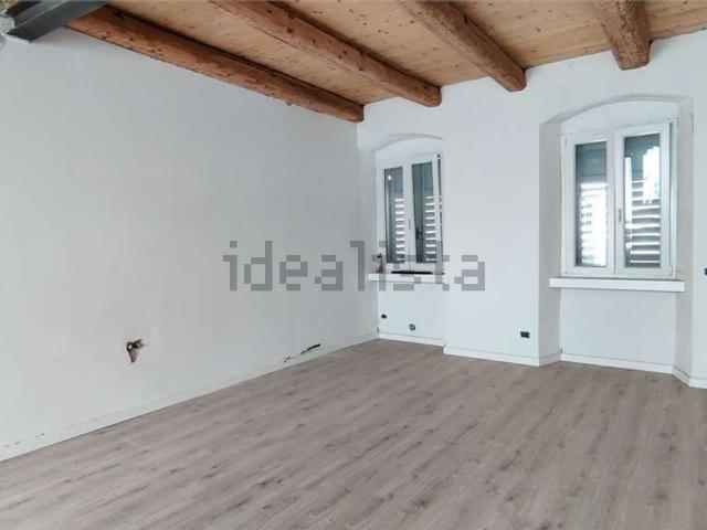 Villetta bifamiliare in vendita di 120 m² in Via Nuova, 74