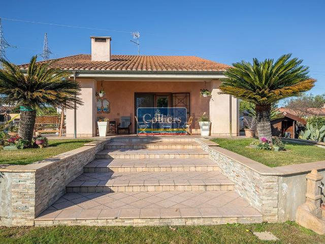 Villetta bifamiliare in vendita di 200 m² in Via Padova