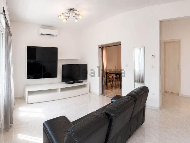 Villetta bifamiliare in vendita di 120 m² in Via Palma il Vecchio