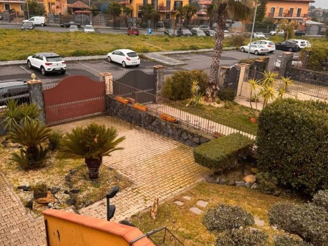 Villetta bifamiliare in vendita di 123 m² in Via Pescara, 7