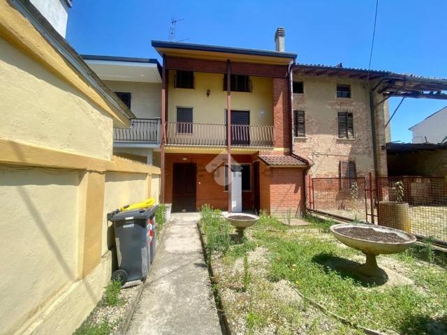 Villetta bifamiliare in vendita di 120 m² in Via Pratolongo, 77
