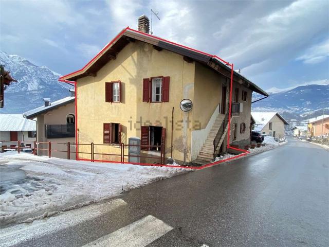 Villetta bifamiliare in vendita di 120 m² in Via Renato Tomaselli
