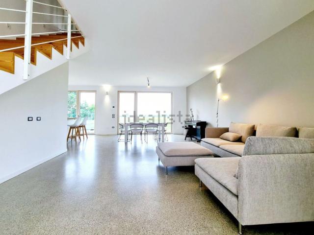 Villetta bifamiliare in vendita di 120 m² in Via Roma