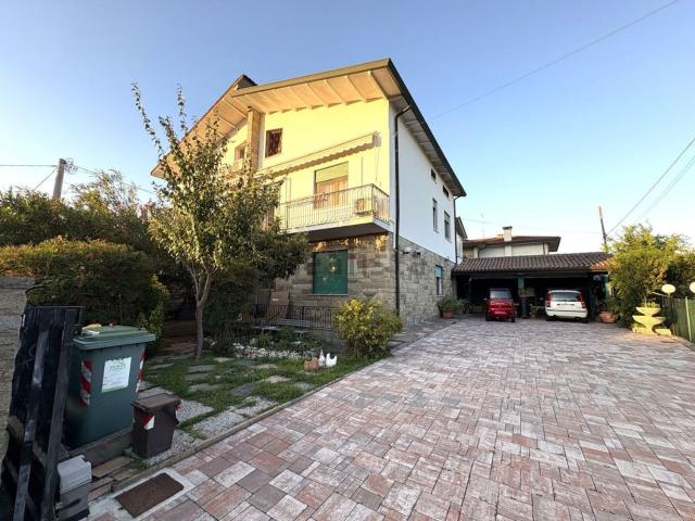 Villetta bifamiliare in vendita di 120 m² in Via Roma