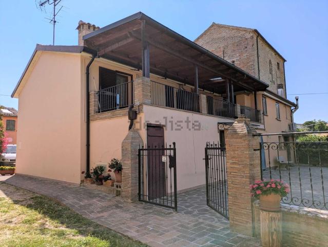 Villetta bifamiliare in vendita di 120 m² in Via San Savino, 4