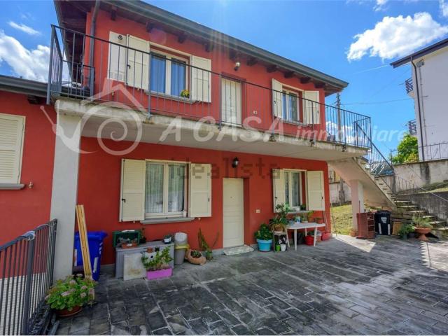 Villetta bifamiliare in vendita di 120 m² in Via Sandro Pertini, 9