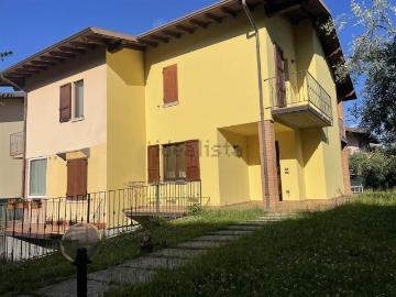 Villetta bifamiliare in vendita di 120 m²