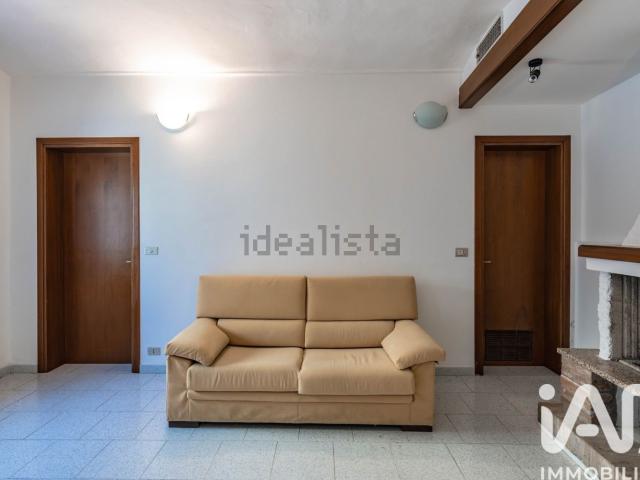 Villetta bifamiliare in vendita di 122 m² in Corso Panaro, 48