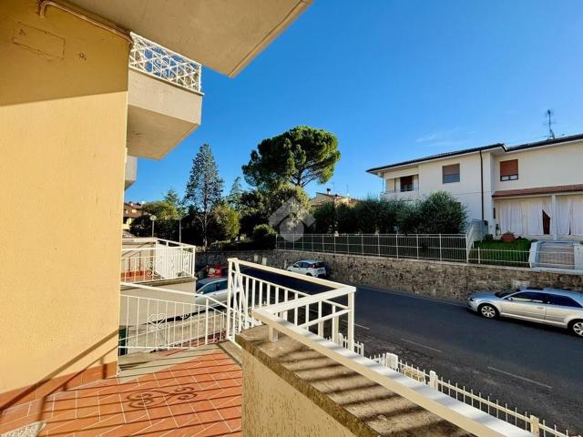 Villetta bifamiliare in vendita di 122 m² in Via Fonda, 49