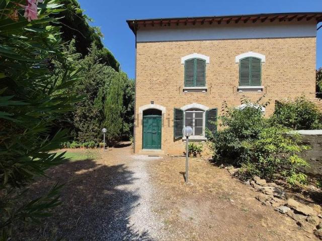 Villetta bifamiliare in vendita di 127 m² in Via Malta, 40