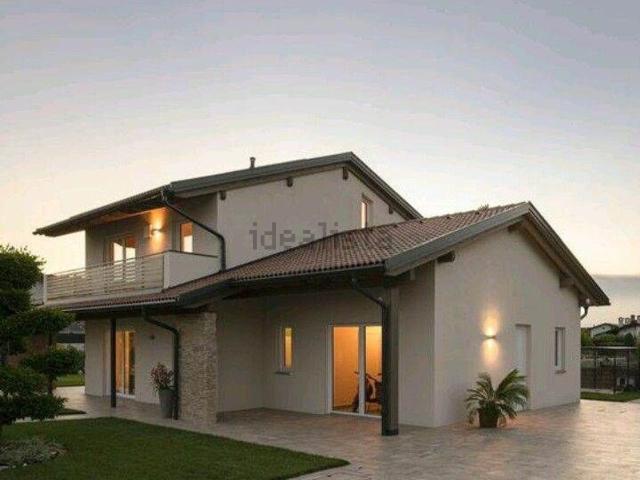 Villetta bifamiliare in vendita di 127 m²