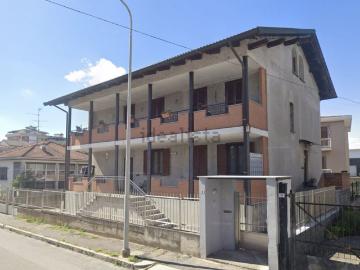 Villetta bifamiliare in vendita di 124 m² in Strada Farè, 9