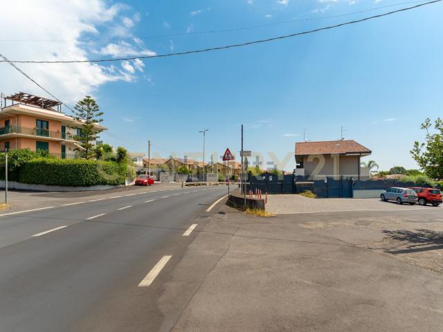 Villetta bifamiliare in vendita di 124 m² in Via Umberto I, 311
