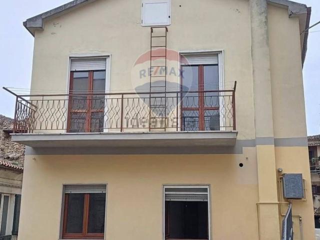 Villetta bifamiliare in vendita di 124 m² in Via Vasari, 42