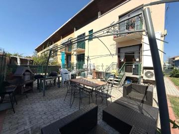 Villetta bifamiliare in vendita di 124 m² in Via Giotto, 1