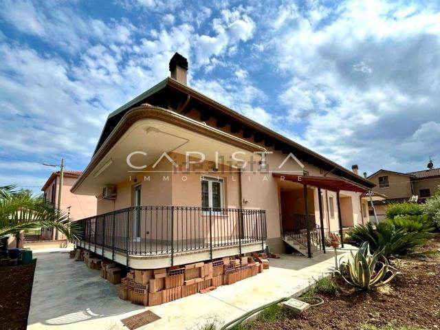 Villetta bifamiliare in vendita di 124 m² in Via Palazzo