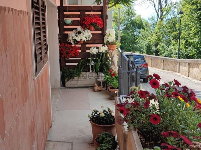 Villetta bifamiliare in vendita di 124 m² in Via San Michele Arcangelo, 25