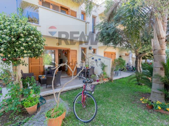Villetta bifamiliare in vendita di 125 m² in Via Telemaco, 23