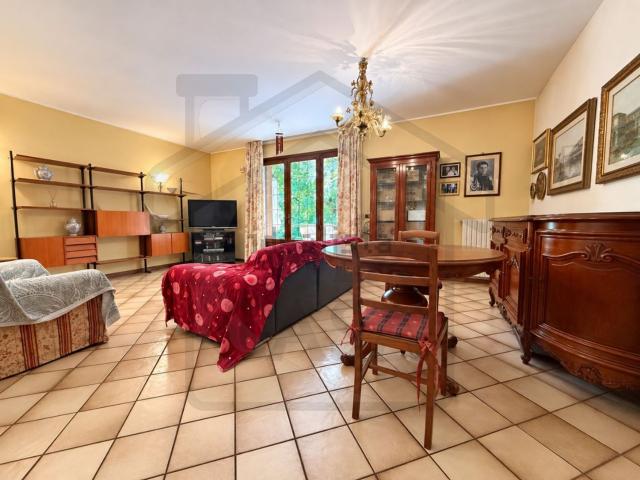 Villetta bifamiliare in vendita di 125 m² in Via A. Volta