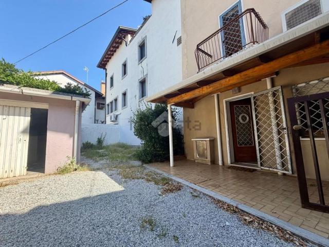 Villetta bifamiliare in vendita di 125 m² in Via Anton Lazzaro Moro, 44