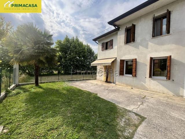Villetta bifamiliare in vendita di 125 m² in Via Cognaro, 11