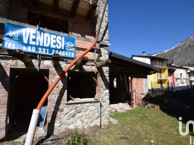 Villetta bifamiliare in vendita di 125 m² in Via della Valle, 5