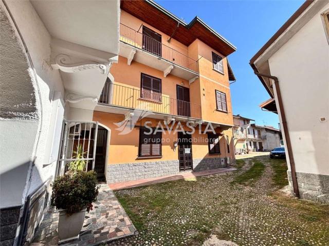 Villetta bifamiliare in vendita di 125 m² in Via Gambarotta, 1