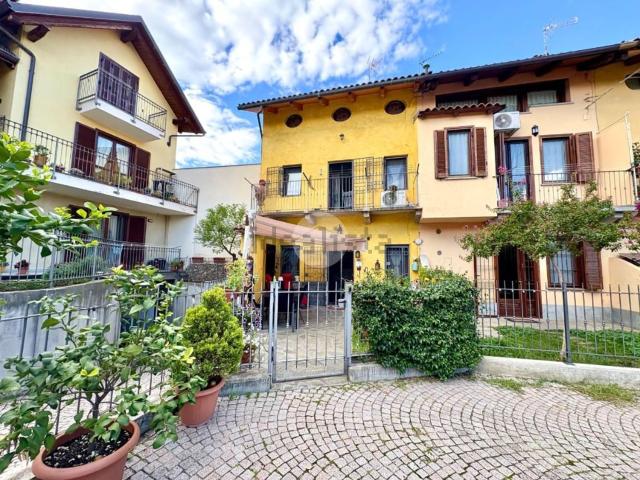 Villetta bifamiliare in vendita di 125 m² in Via Giacomo Matteotti