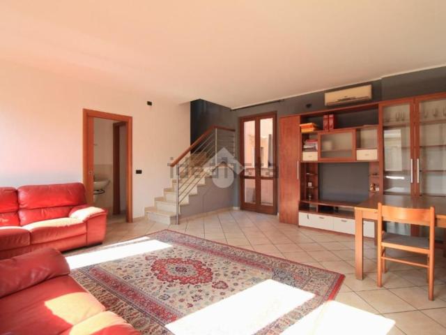 Villetta bifamiliare in vendita di 125 m² in Via Giuseppe Verdi